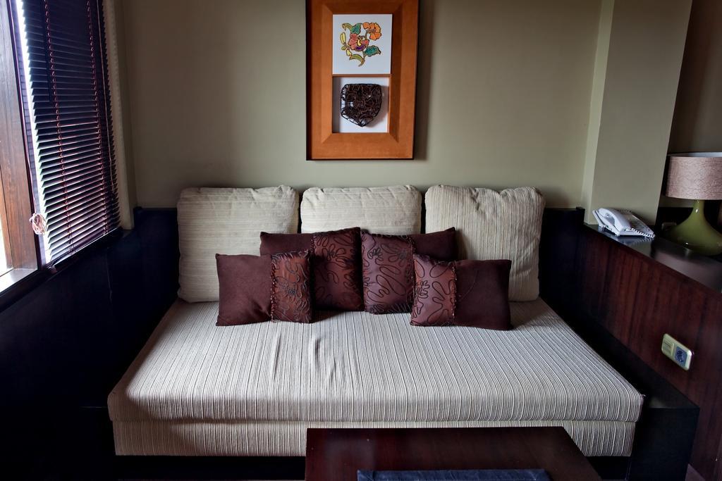 The Valley Resort Hotel Cimenyan Экстерьер фото